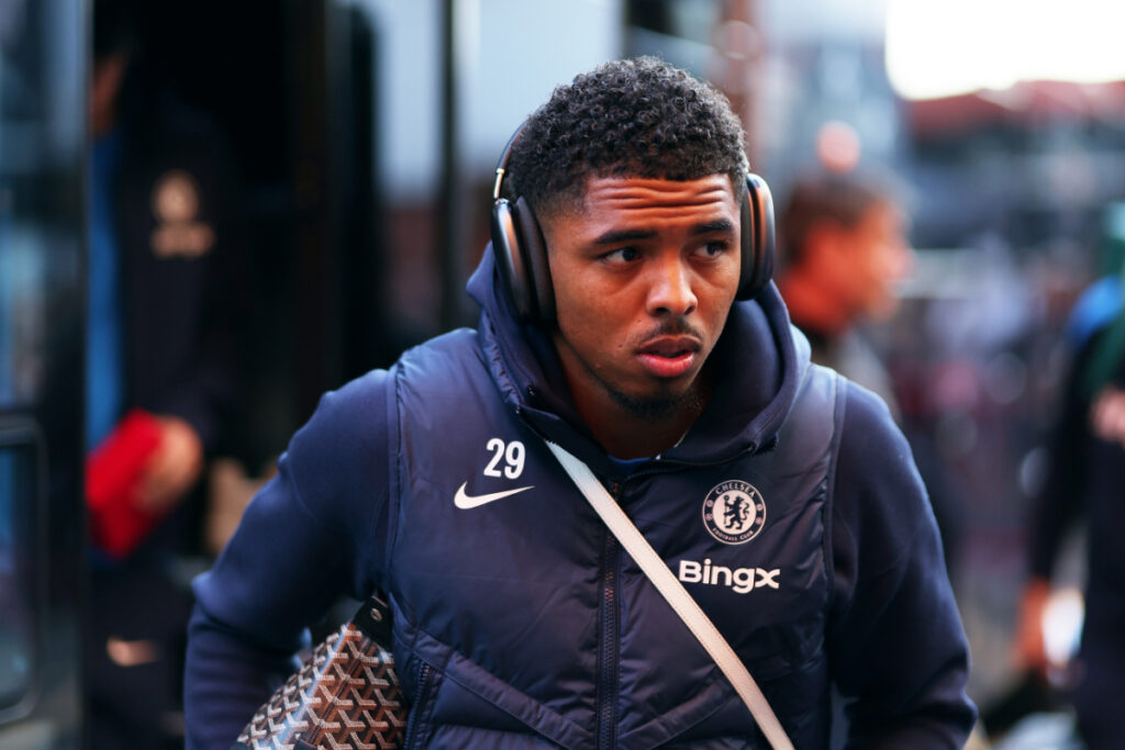 “No, no” – Wesley Fofana fitness update as Chelsea star limps off vs WHU