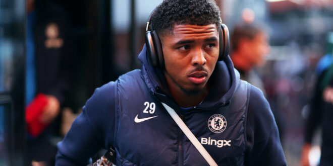 “No, no” – Wesley Fofana fitness update as Chelsea star limps off vs WHU