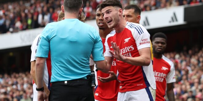 Ex-Tottenham star defends Arsenal midfielder Declan Rice after controversial red card