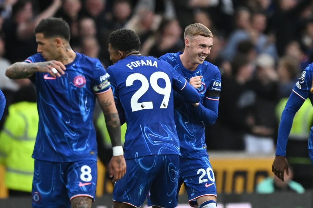 Huge worry for Chelsea as Cole Palmer leaves England camp with issue