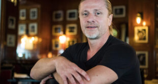 Emmanuel Petit questions ‘desire’ of ex-Man Utd star who is still free agent