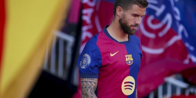 Barcelona coach delighted with the performance of veteran mainstay