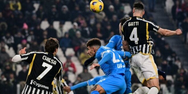 Journalist explains why Juventus is ahead of Napoli now