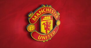 Manchester United complete signing of free agent