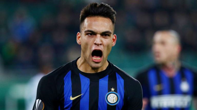 Barcelona eye Lautaro Martinez as Robert Lewandowski successor