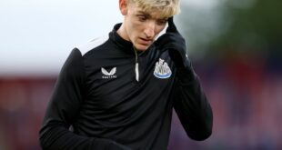 Newcastle hope to progress in contract talks with Anthony Gordon