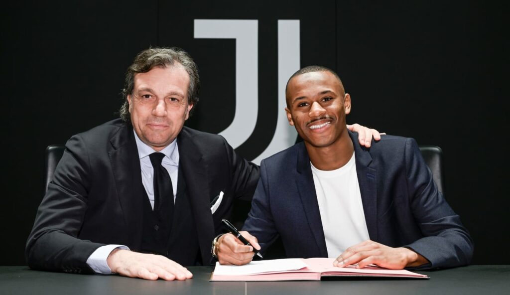 Official: Juventus defender Tiago Djalo signs for Porto