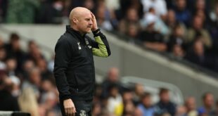 49-year-old manager ‘very interested’ in replacing Sean Dyche at Everton