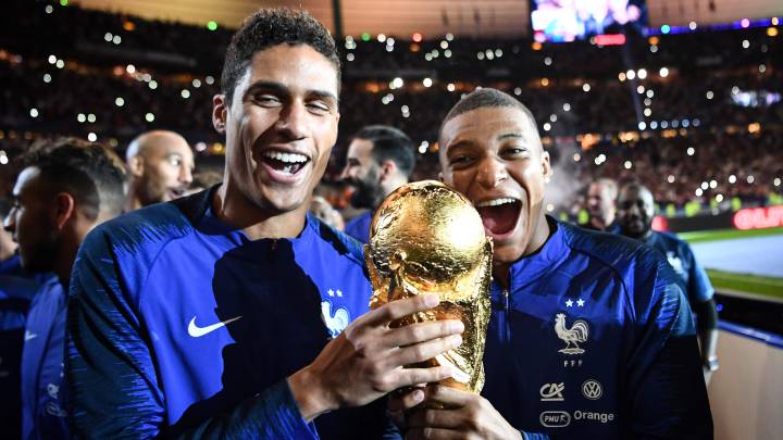 Varane announces surprise retirement after suffering knee injury