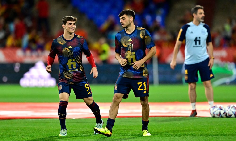 Barcelona fan favourite on the verge of ‘imminent’ return – Romano